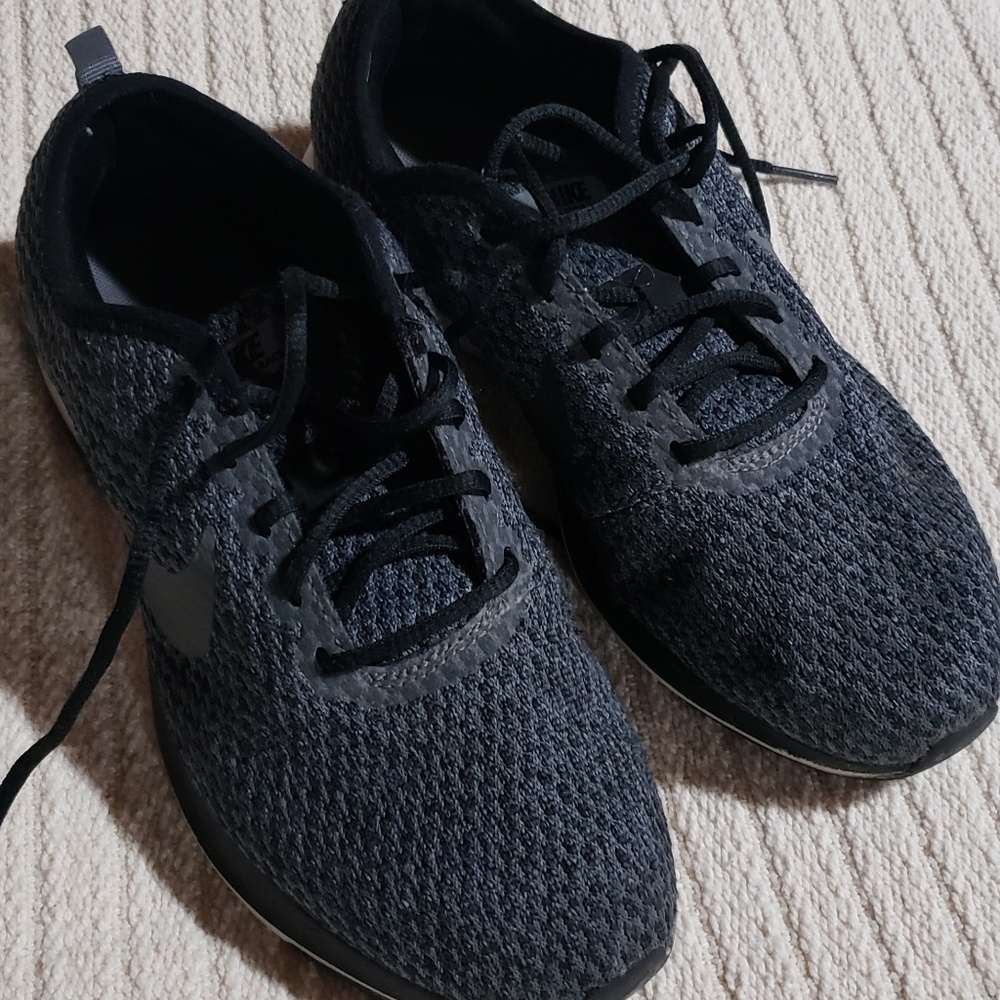 Size 4Y Nike